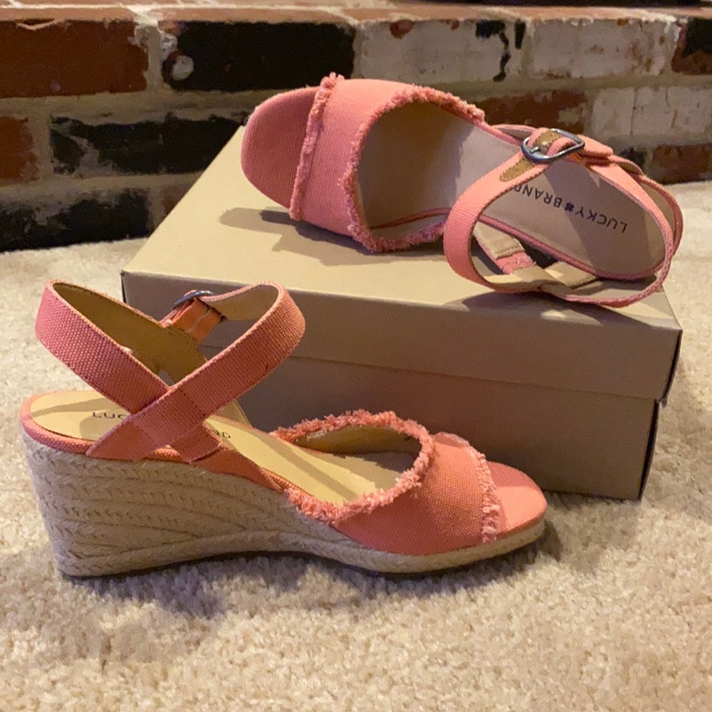 Pink low wedges